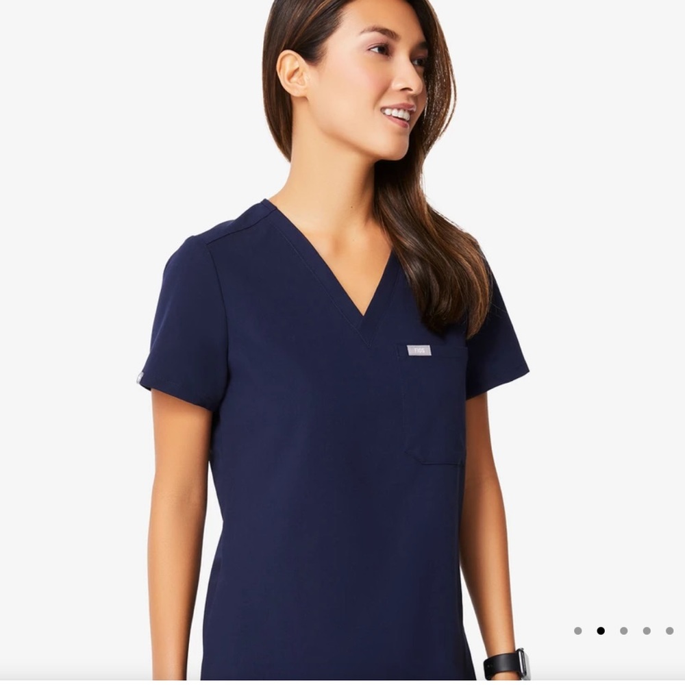 FIGS Navy Jogger Set